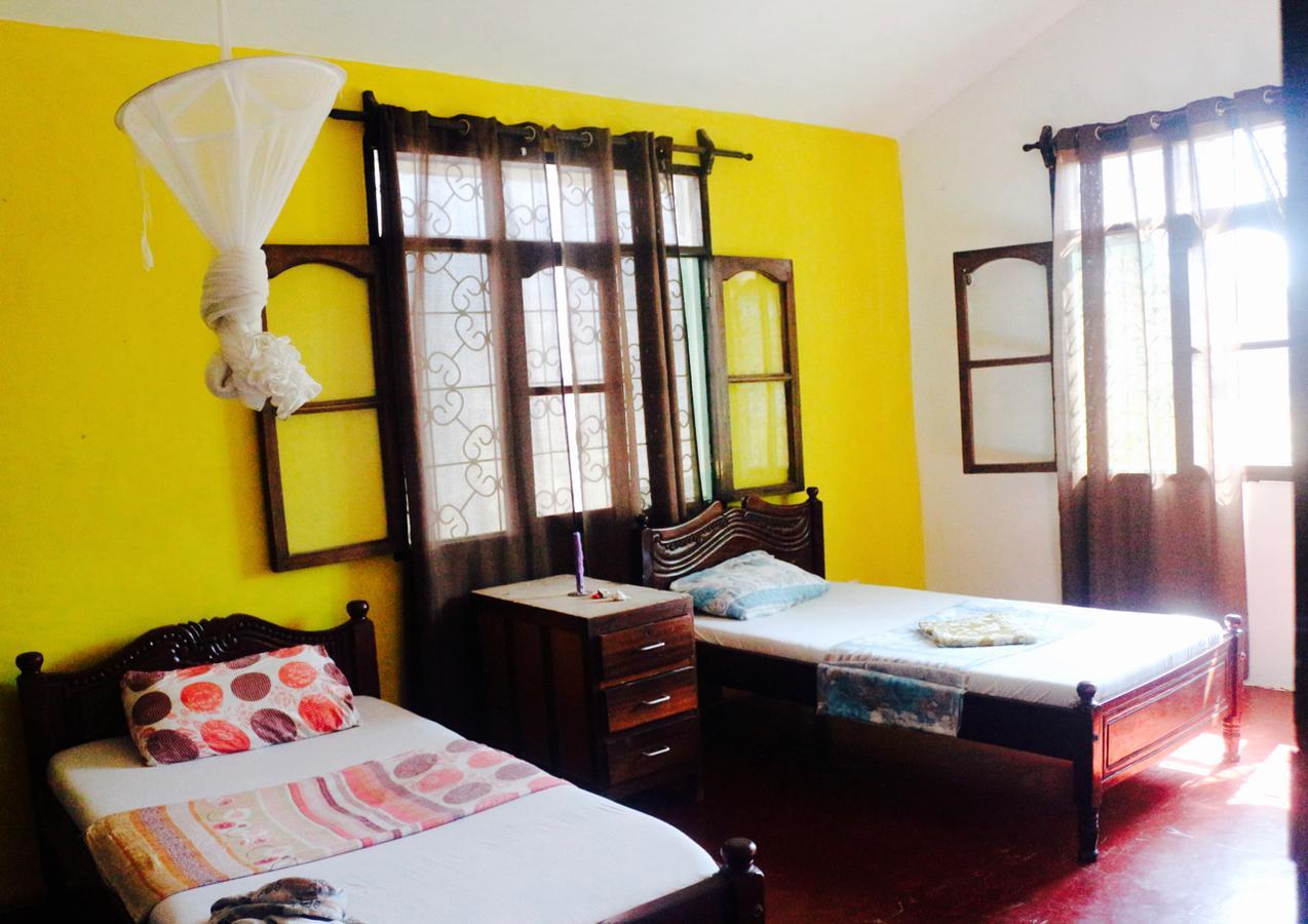 Akogo House - Hostel And Backpackers Mombasa Exteriör bild